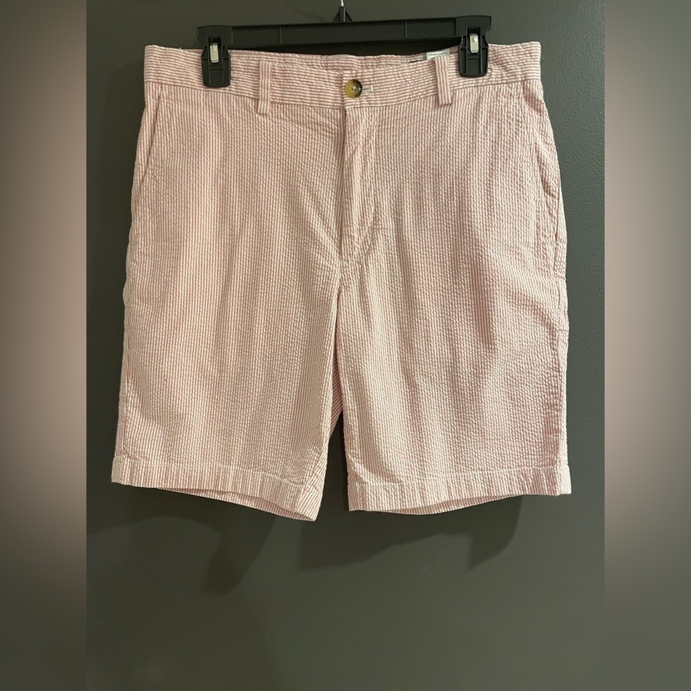 Vineyard Vines men’s shorts size 32